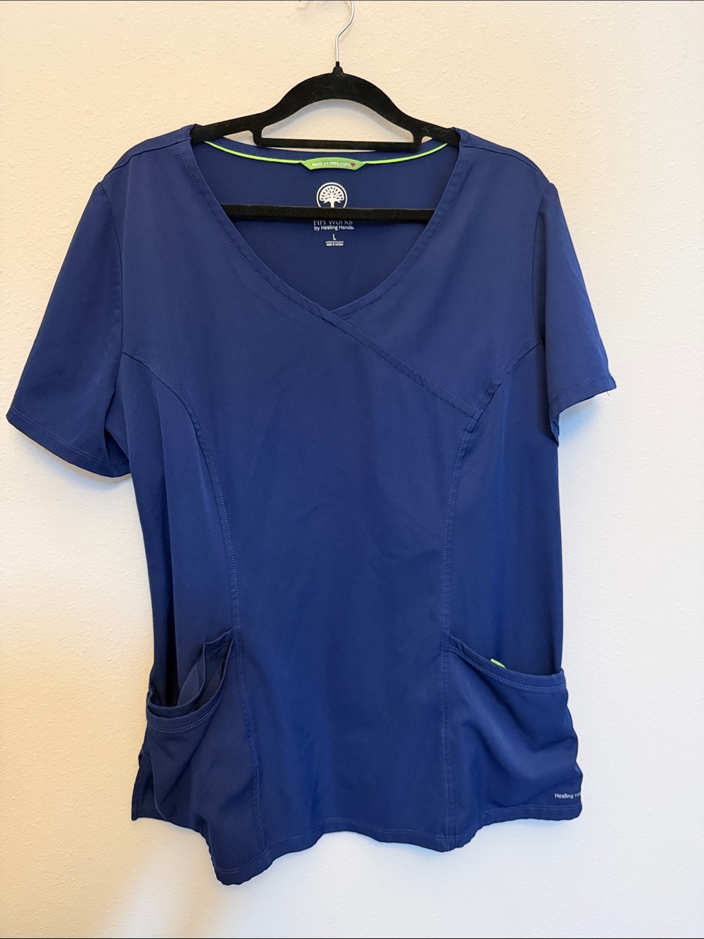 healing hands Women’s Short-Sleeve V-Neck Scrub Top in Navy Blue